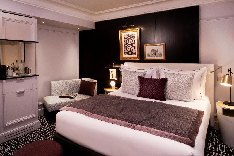 Hotel Le Damantin & Paris